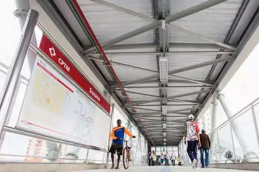 Estações da CPTM recebem campanha de doação de tampinhas plásticas e de alumínio