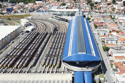 Estação de metrô construída em aço começa a funcionar integralmente a partir de hoje (10)