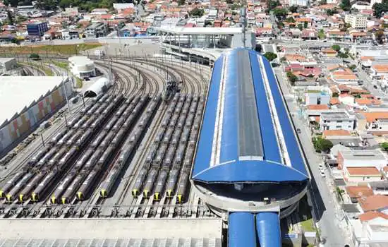 Estação de metrô construída em aço começa a funcionar integralmente a partir de hoje (10)