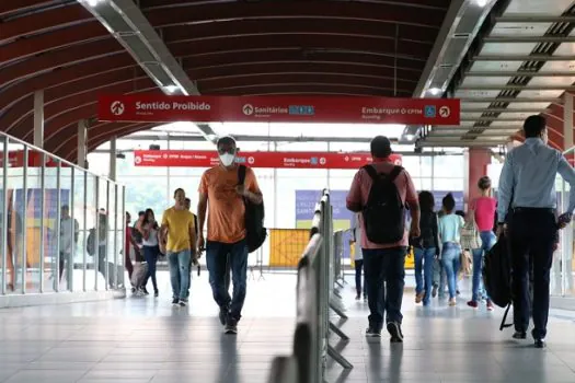 Hoje (20), estação da Luz recebe ação de saúde bucal para tratamento ortondôntico