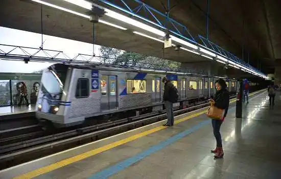 Estação Palmeiras-Barra Funda da CPTM terá apresentação de dança de salão e samba rock