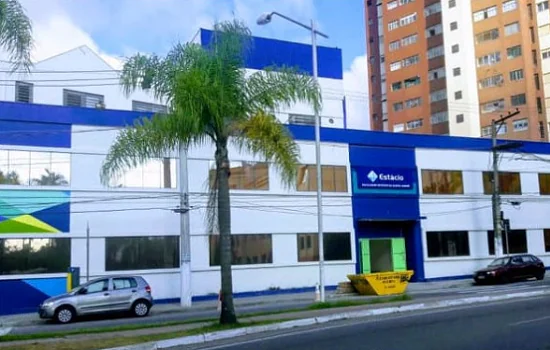 Estácio realiza atendimento para ajudar contribuintes a declararem o IR em Santo André