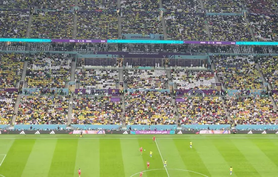 Com preços altos e cambistas o estádio na vitória do Brasil não fica lotado