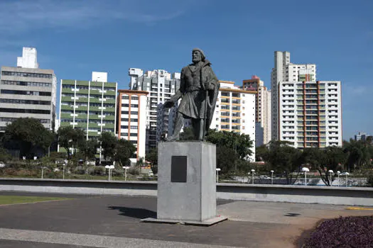 Estátua de João Ramalho será revitalizada e ganhará novo endereço