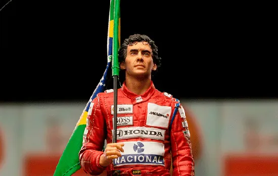 Estúdio lança estátua de Ayrton Senna em vitória em Interlagos para colecionador