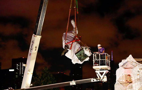 Cidade de Chicago retira estátuas de Cristóvão Colombo após onda de protestos