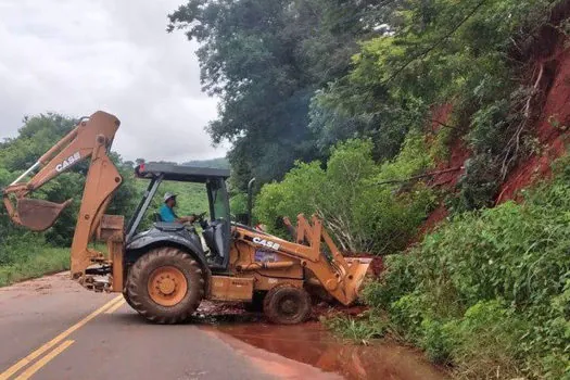 Após estragos das chuvas, mais de 100 pontos de rodovias de MG seguem interditados