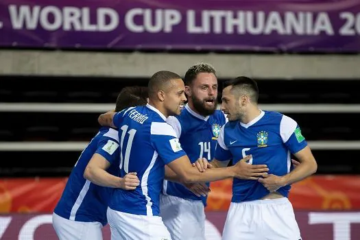 Brasil estreia goleando o Vietnã na Copa do Mundo de Futsal