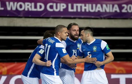 Brasil estreia goleando o Vietnã na Copa do Mundo de Futsal