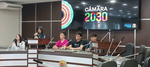 Câmara de Ribeirão Pires recebe visita de estudantes do ensino médio