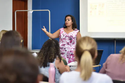 Estudantes de pedagogia participam de formação sobre BNCC