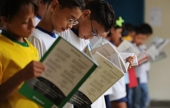 FNDE: edital seleciona livros didáticos para ensino fundamental