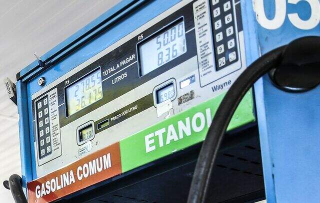 Fávaro fala em adicionar mais etanol à gasolina