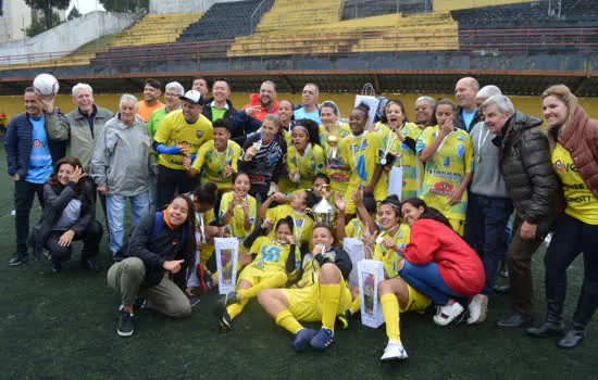 São Bernardo do Campo recebe futebol solidário _x000D_