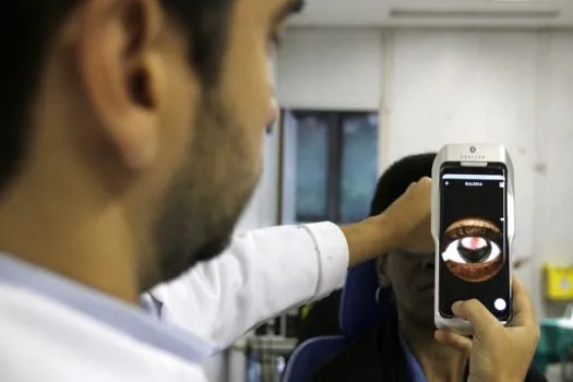 Médico da USP explica como funciona o descolamento de retina