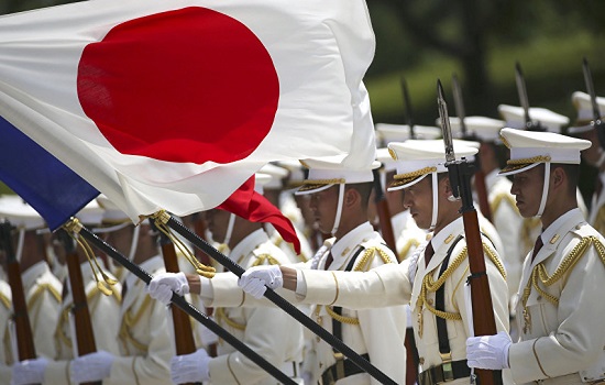Japão promete fortalecer suas forças armadas