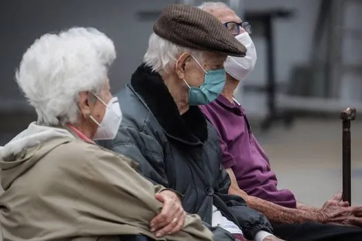 Expectativa de vida do brasileiro aumenta para 77 anos, informa IBGE