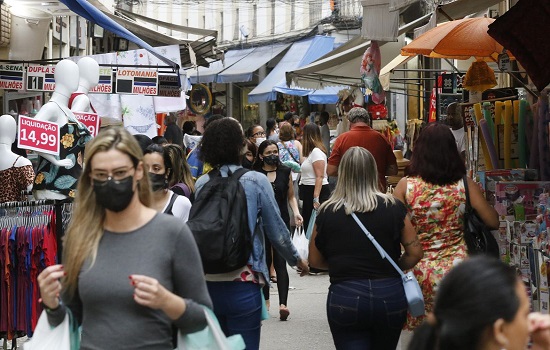 Expectativa de vida no Brasil sobe para 76