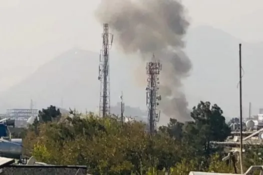 Explosões seguidas de tiros deixam 19 mortos e 50 feridos em Cabul