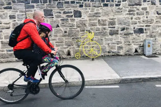 Exposição fotográfica retrata bicicletas no cotidiano em diversos países