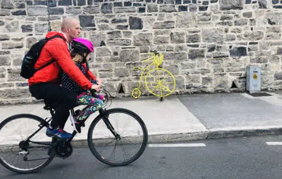 Exposição fotográfica retrata bicicletas no cotidiano em diversos países