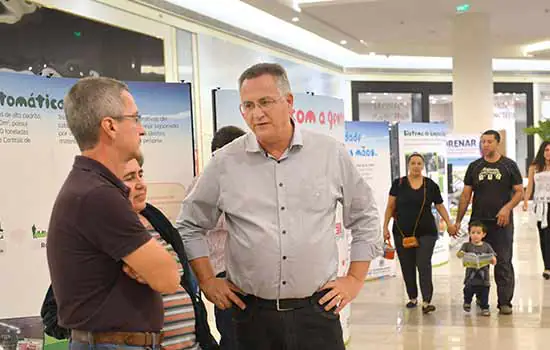 Golden Square Shopping recebe exposição da Prefeitura