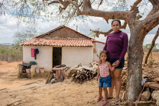 Mostra fotográfica ‘Onde Mora a Esperança’ promove viagem por lares de 12 países