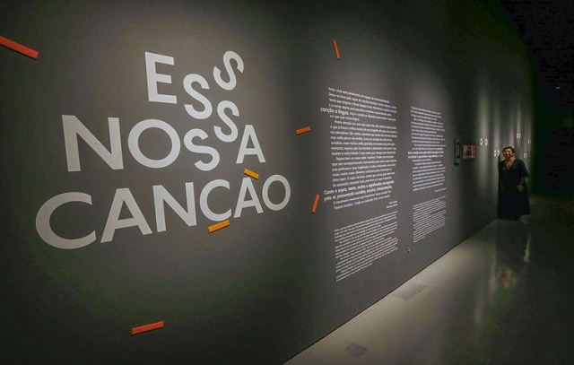 Mostra em SP explora ligação entre língua portuguesa e canções brasileiras