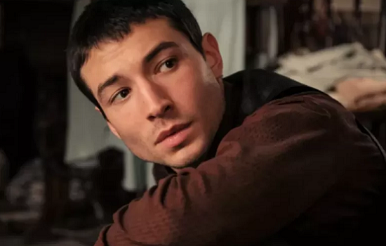 Ezra Miller é suspeito em desaparecimento de mãe e três filhos