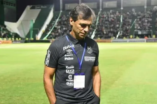 Fabián Bustos projeta dificuldades, mas confia em classificação do Santos