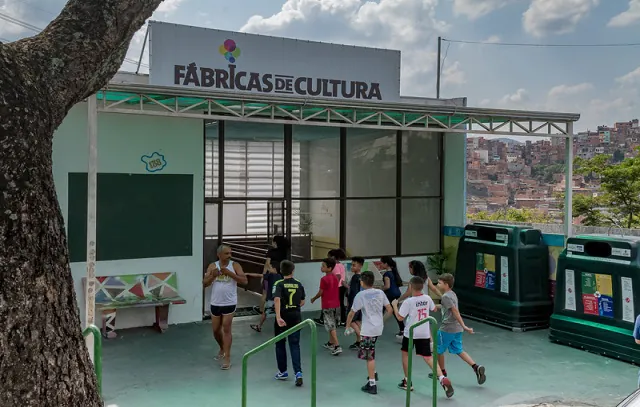 Agenda especial de férias nas Fábricas de Cultura