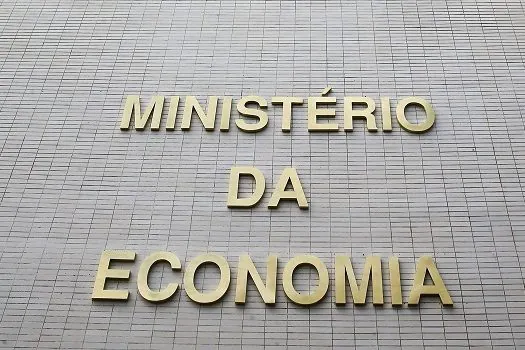 Governo amplia redução do IPI para 35% a partir de maio