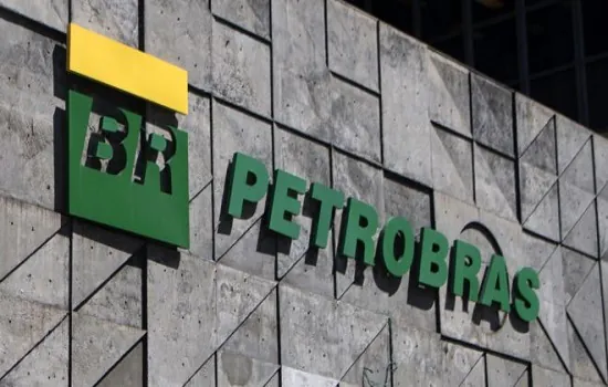 Petroleiros suspendem greve na Bahia