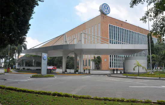 Volkswagen suspenderá produção por 12 dias em todas as fábricas no Brasil