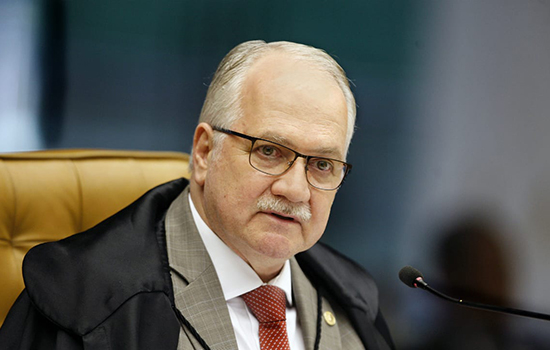 O ministro Fachin afirmou que vive-se no Brasil uma 'recessão democrática' e que o momento 'é de alerta'
