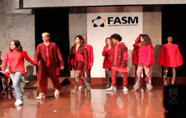 Faculdade Santa Marcelina recebe o maior movimento ativista de moda do mund