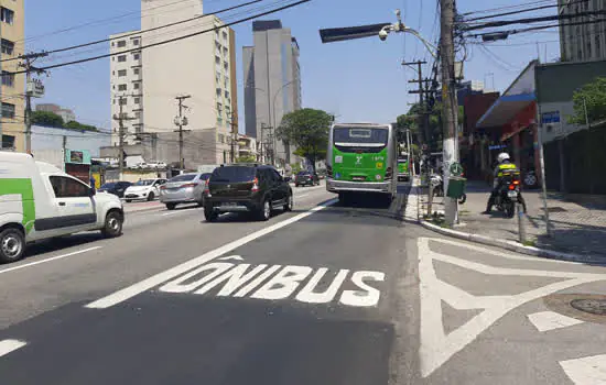 Prefeitura de SP anuncia a implantação de faixa exclusiva de ônibus no Viaduto Antártica