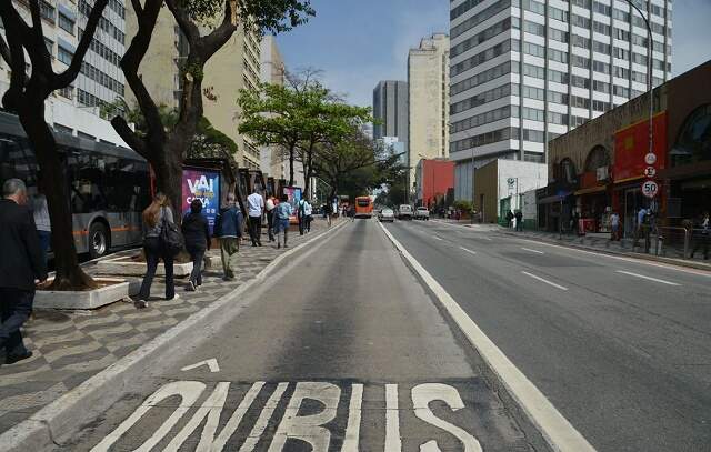 Vila Maria recebe 2 km de novas faixas exclusivas