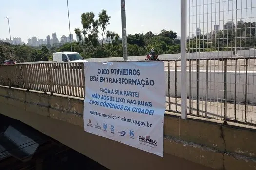 Faixa com menção ao “Rio Pinheiros” fala sobre conscientização da população