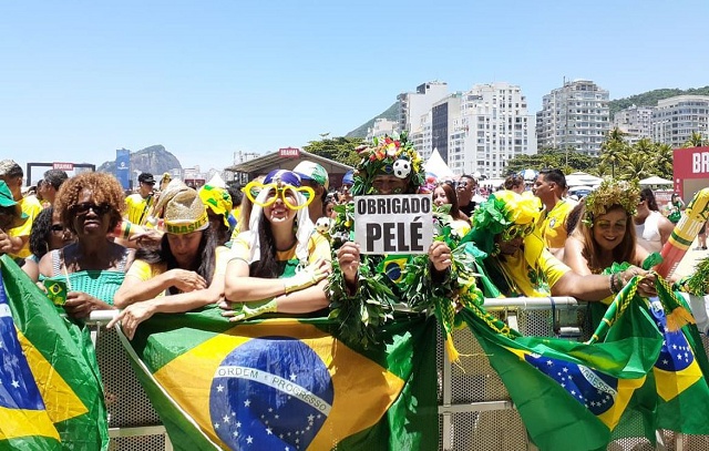 Torcedores estão empolgados no FIFA Fan Fest Rio