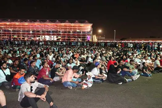 Argentinos perdem espaço para os sauditas na Fan Fest