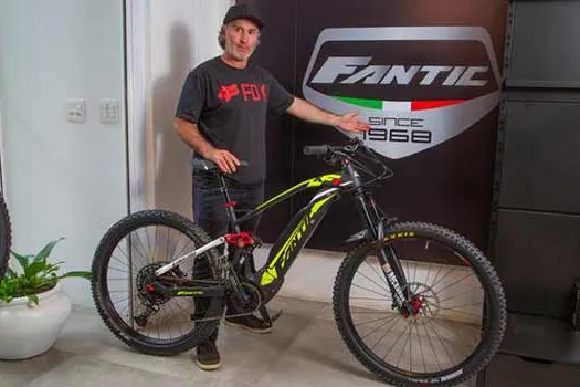 E-bikes: FANTIC anuncia Luciano KDra Lancellotti como embaixador da marca no Brasil