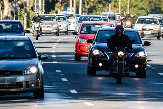 Justiça Federal no DF suspende “Lei do Farol Baixo”