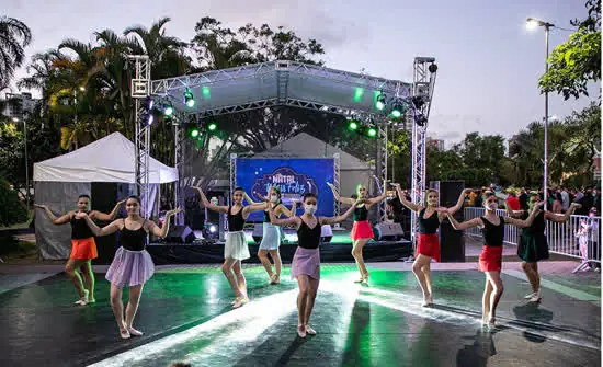 Apresentações de dança e música da FASCS animam o Natal em São Caetano