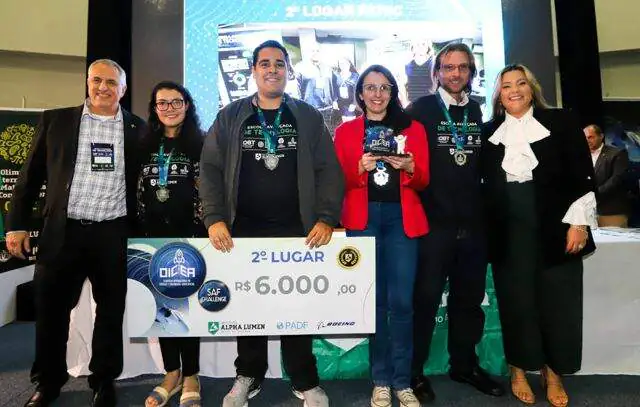 Estudantes da Fatec São José dos Campos ganham medalha em olimpíada aeroespacial