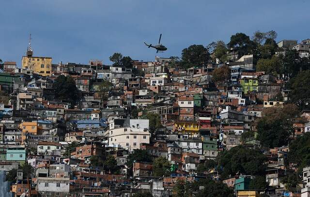 Pai diz que jovem morta na Rocinha era agredida por namorado