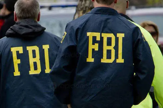 FBI prende 3 neonazistas que planejavam ataque