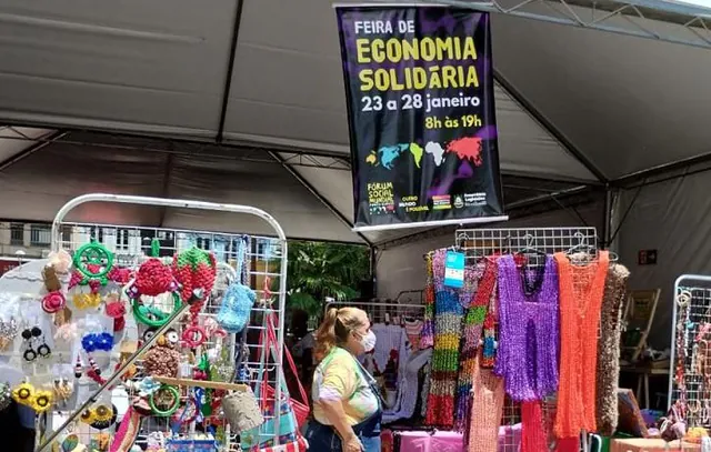 Feira da economia solidária reúne iniciativas de todo o país