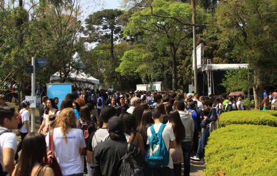 Feira de profissões gratuita da USP aguarda 80 mil visitantes