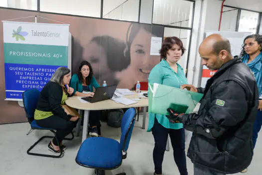 Feira de Empregos para pessoas com mais de 45 anos atrai 3.542 pessoas